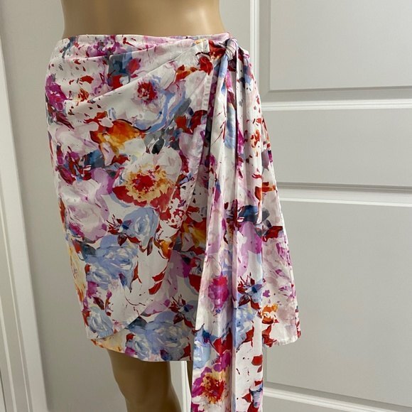 THE ANDAMANE Floral Side Drape Mini Wrap Pencil Skirt. Abstract Floral. Small - Picture 6 of 9
